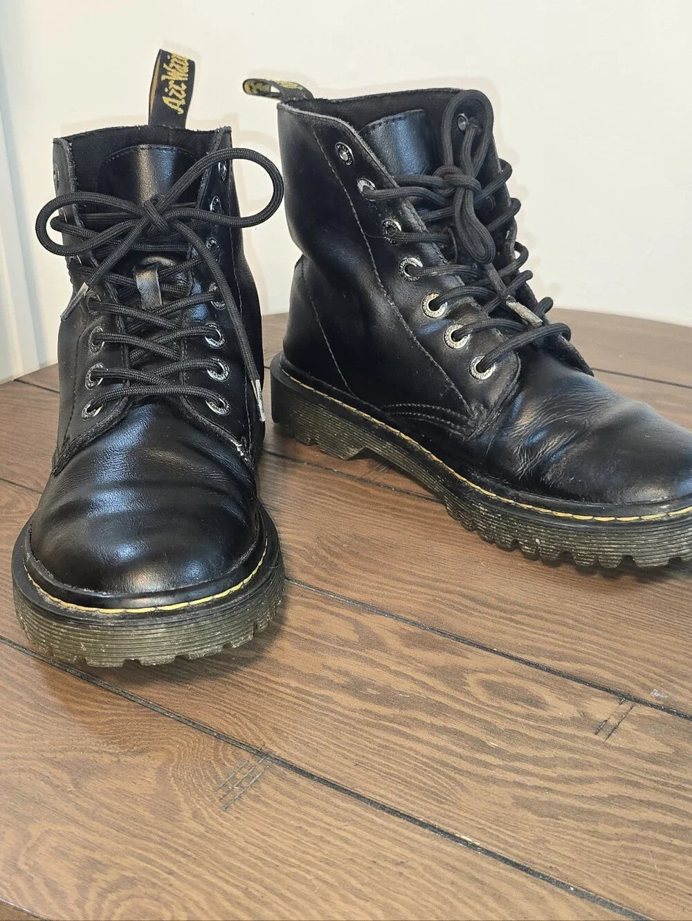 Dr. Martens Luana  Black Leather Lace-Up Combat Boots Women's Size 9